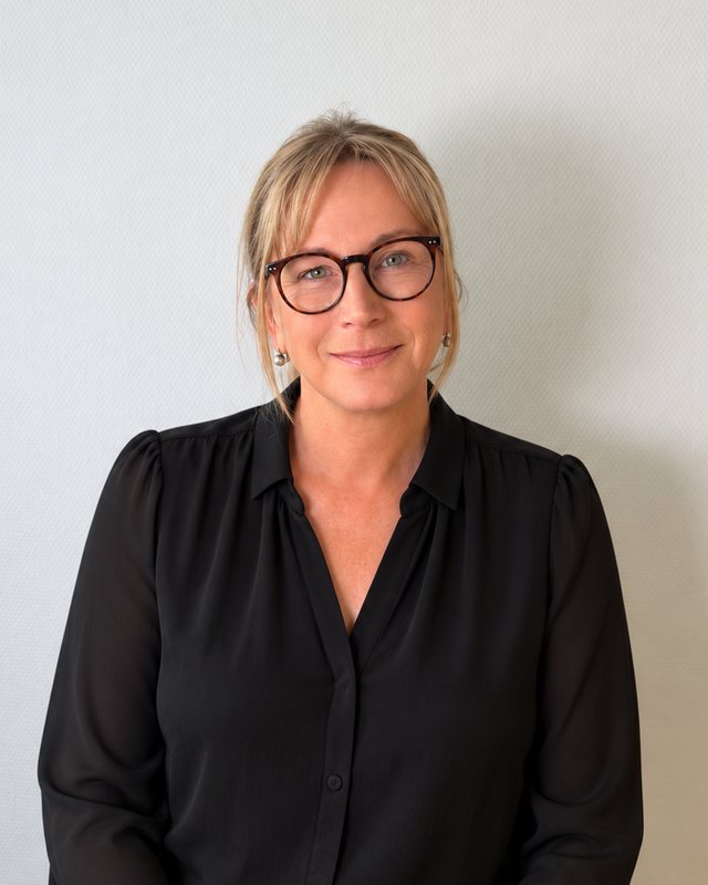 Christine Zobel, Einkauf